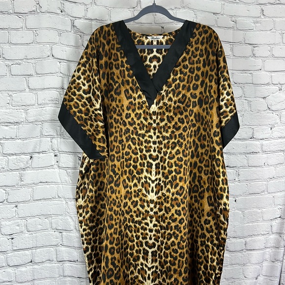 Vintage Dresses & Skirts - Vintage Winlar caftan maxi dress leopard print one size fits most
